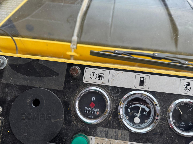 Kombinovaný válec Bomag BW 161 AC: obrázek 9