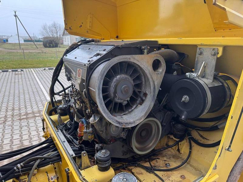 Kombinovaný válec Bomag BW 161 AC: obrázek 16