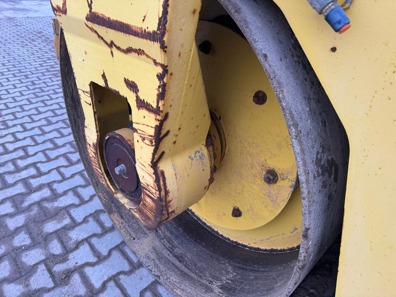 Kombinovaný válec Bomag BW 161 AC: obrázek 12