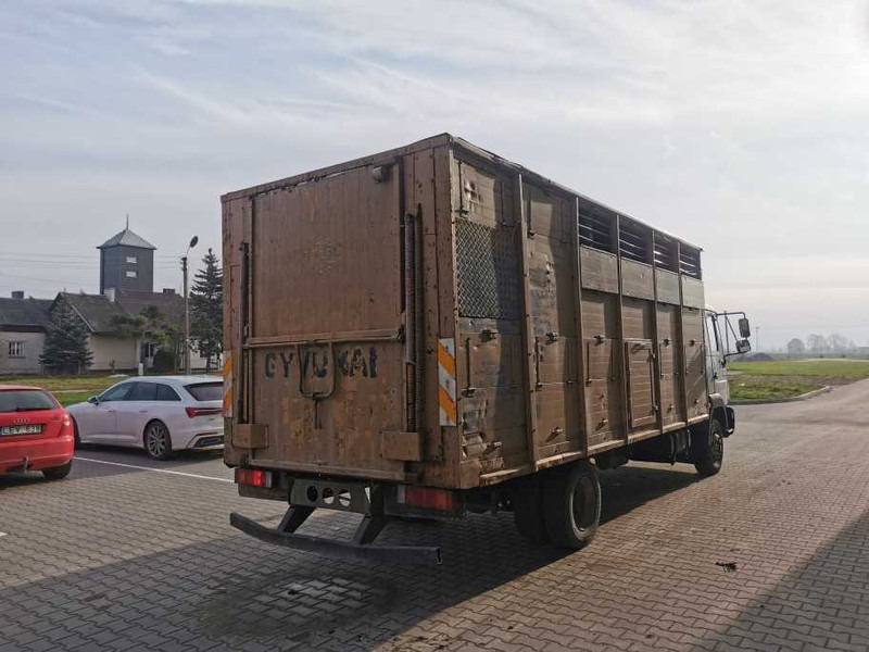 MAN LE 12.189 livestock truck - Přepravník zvířat: obrázek 4 MAN LE 12.189 livestock truck - Přepravník zvířat: obrázek 4