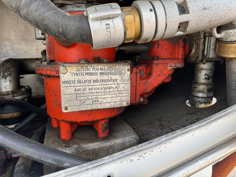 Cisternové vozidlo pro dopravu paliva Volvo FL 7 260, 10000 liter: obrázek 17 Cisternové vozidlo pro dopravu paliva Volvo FL 7 260, 10000 liter: obrázek 17