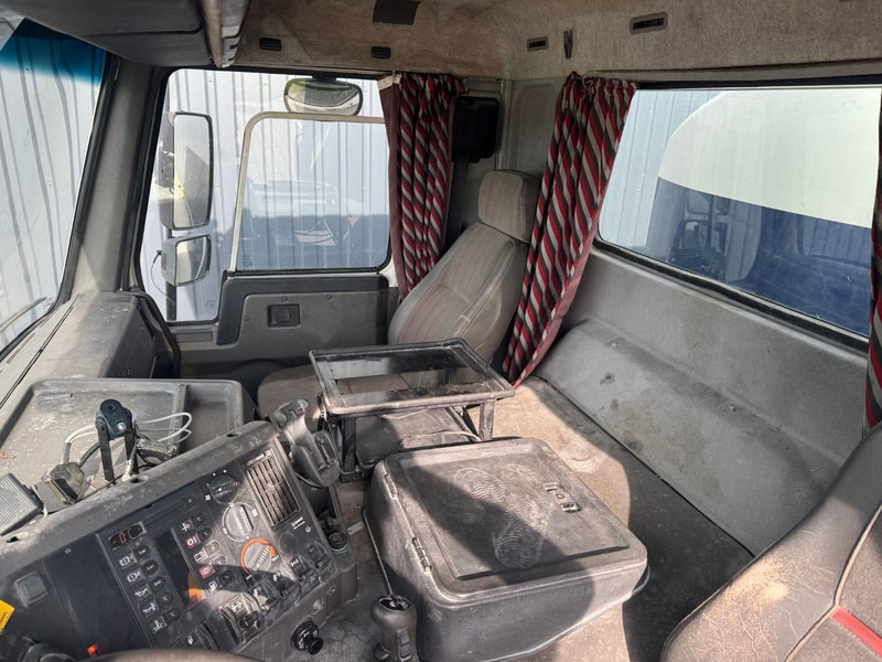 Cisternové vozidlo pro dopravu paliva Volvo FL 7 260, 10000 liter: obrázek 6 Cisternové vozidlo pro dopravu paliva Volvo FL 7 260, 10000 liter: obrázek 6