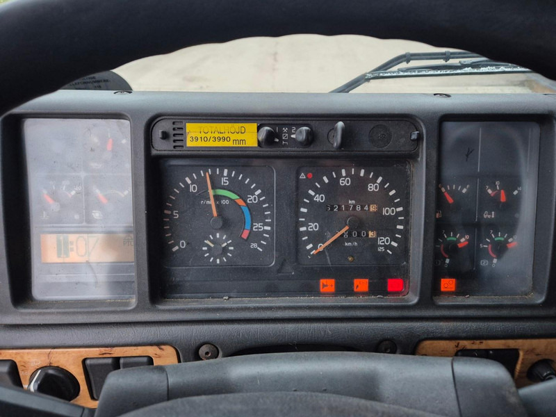 Nákladní automobil valníkový/ Plošinový Volvo FM 12.420 without crane: obrázek 9