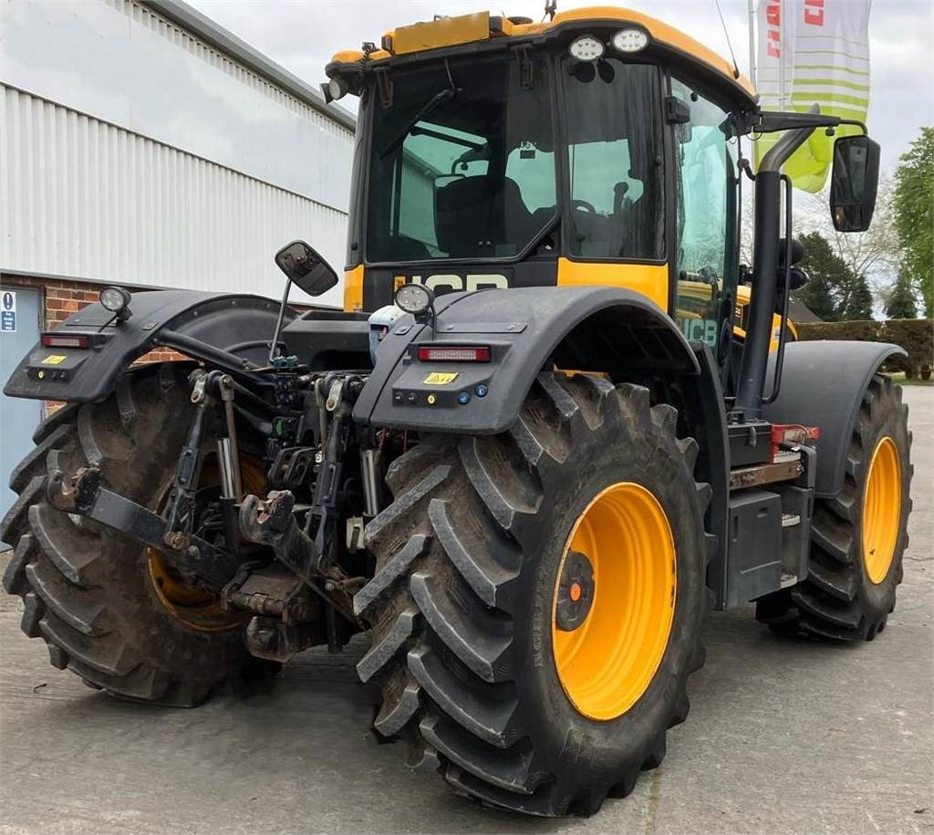 JCB 4220 Fastrac - Traktor: obrázek 3 JCB 4220 Fastrac - Traktor: obrázek 3