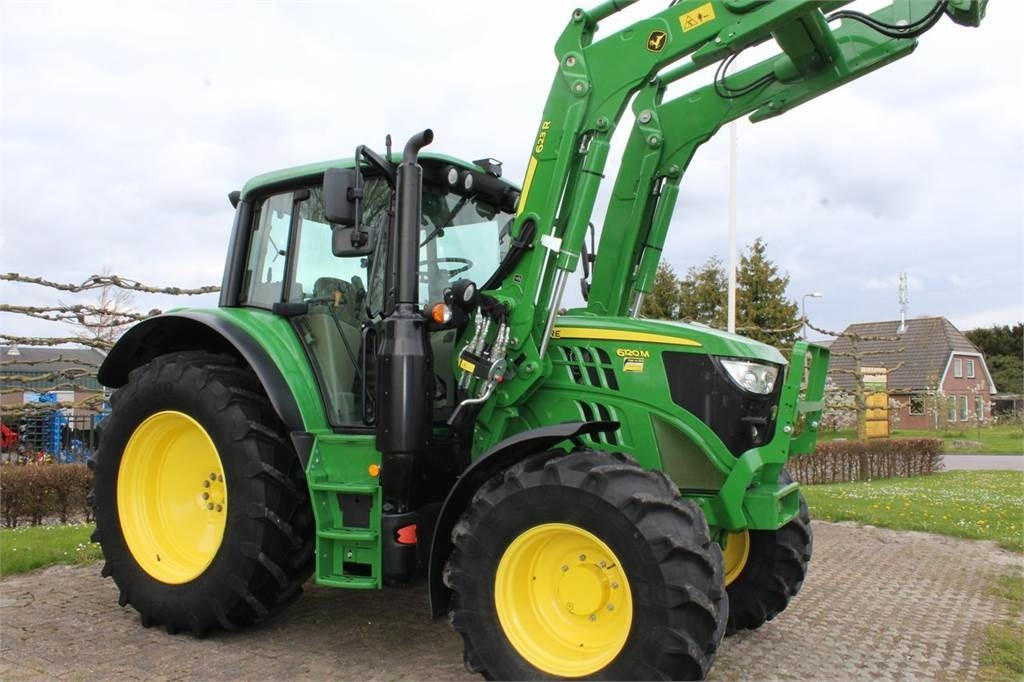 John Deere 6120M with 623R loader - Traktor: obrázek 4 John Deere 6120M with 623R loader - Traktor: obrázek 4