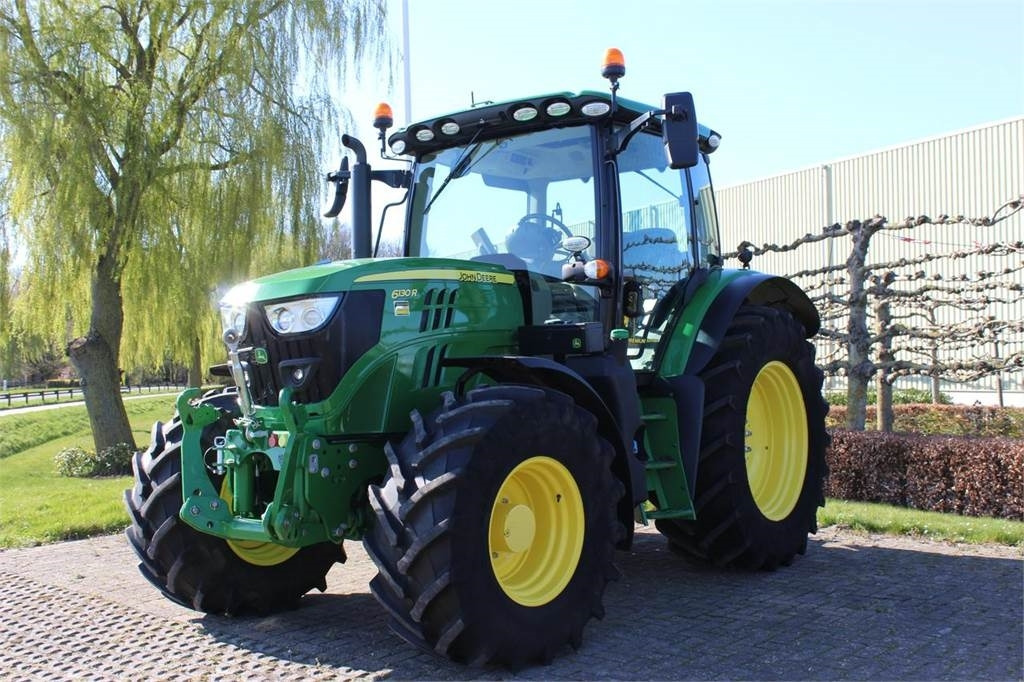 John Deere 6130R - Traktor: obrázek 1 John Deere 6130R - Traktor: obrázek 1