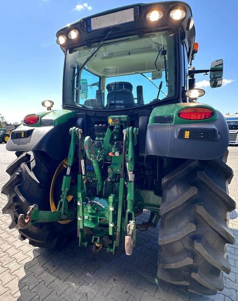 John Deere 6145R - Traktor: obrázek 4 John Deere 6145R - Traktor: obrázek 4