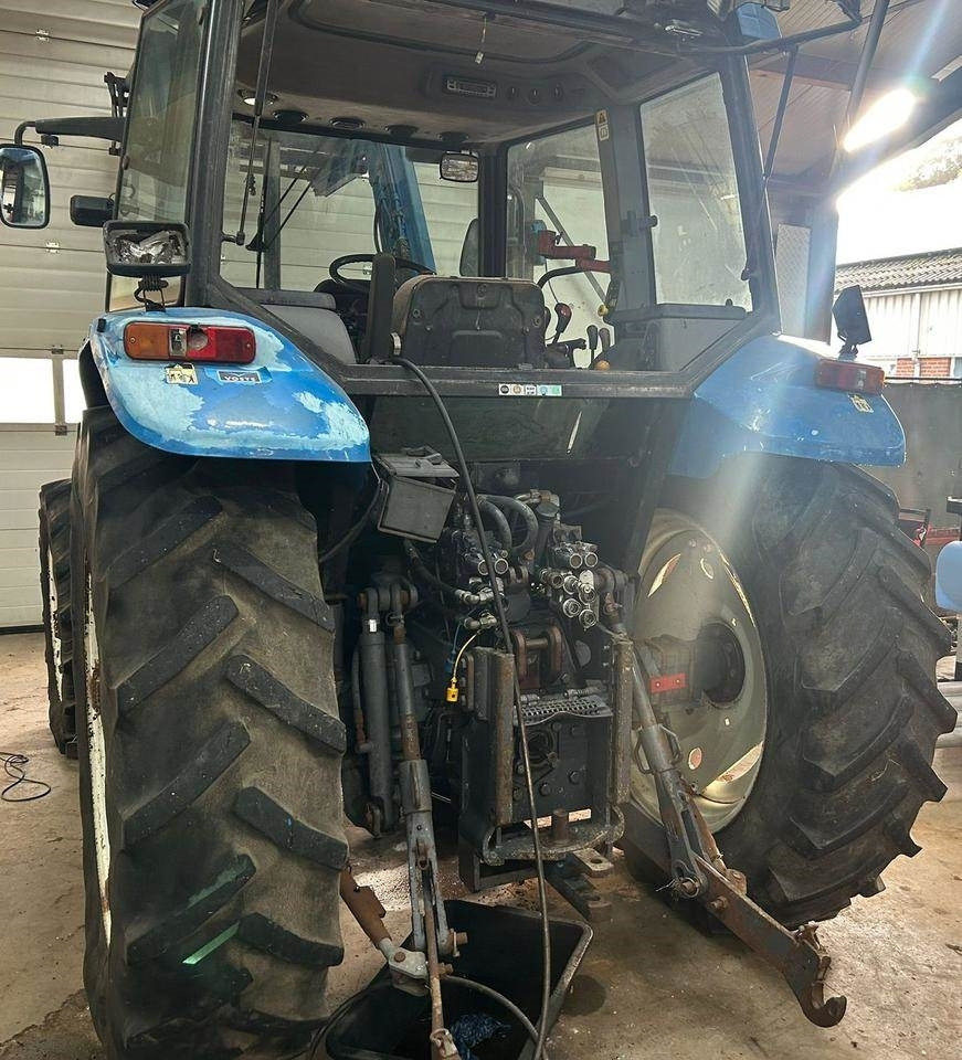 New Holland TS 90 - Traktor: obrázek 5 New Holland TS 90 - Traktor: obrázek 5