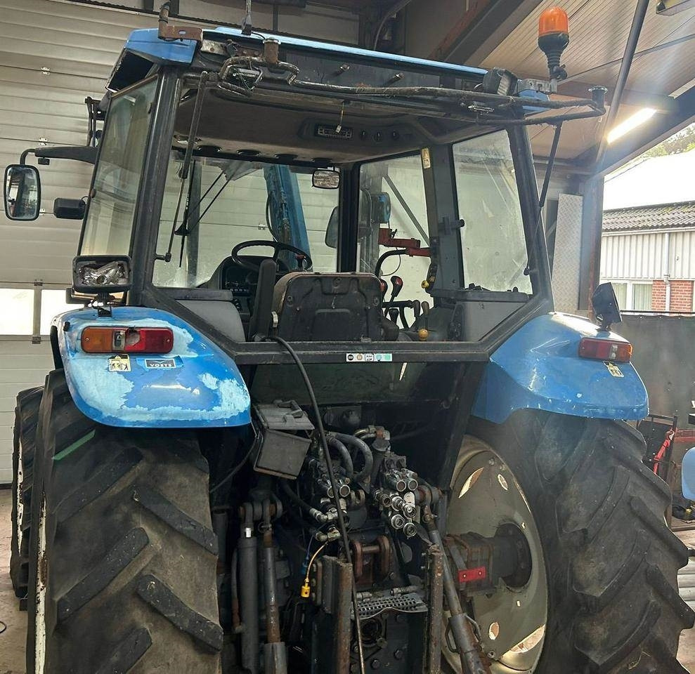New Holland TS 90 - Traktor: obrázek 4 New Holland TS 90 - Traktor: obrázek 4