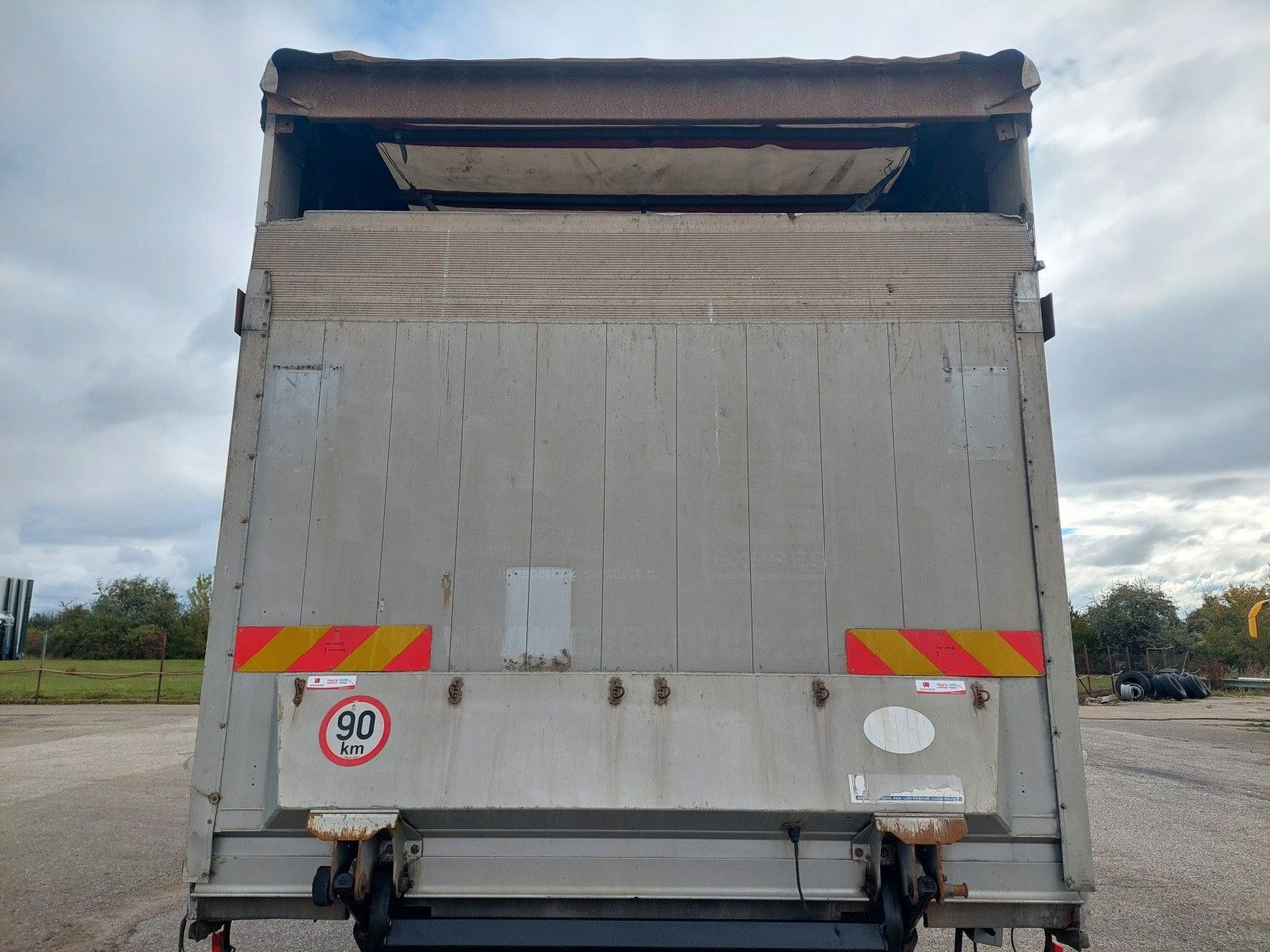 DAF FA LF 45.220 G12 4x2 - Plachtový nákladní auto: obrázek 5 DAF FA LF 45.220 G12 4x2 - Plachtový nákladní auto: obrázek 5