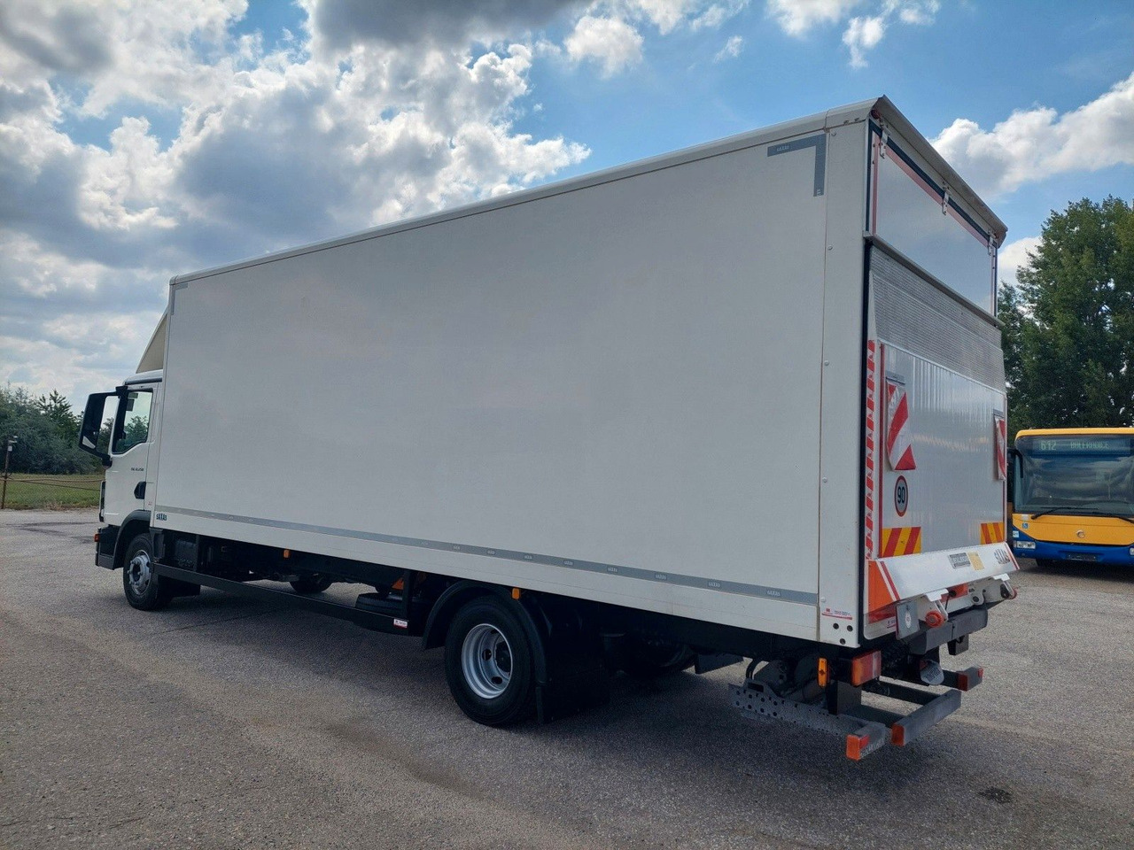 MAN TGL 12.250 BL CH 4x2 LBW 17 Palleten - Skříňový nákladní auto: obrázek 3 MAN TGL 12.250 BL CH 4x2 LBW 17 Palleten - Skříňový nákladní auto: obrázek 3