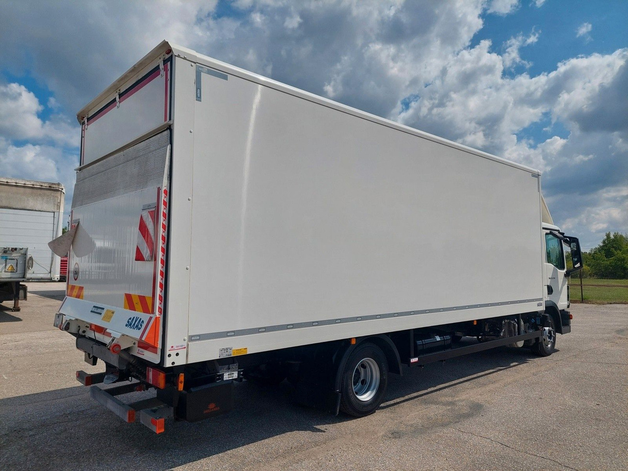 MAN TGL 12.250 BL CH 4x2 LBW 17 Palleten - Skříňový nákladní auto: obrázek 4 MAN TGL 12.250 BL CH 4x2 LBW 17 Palleten - Skříňový nákladní auto: obrázek 4
