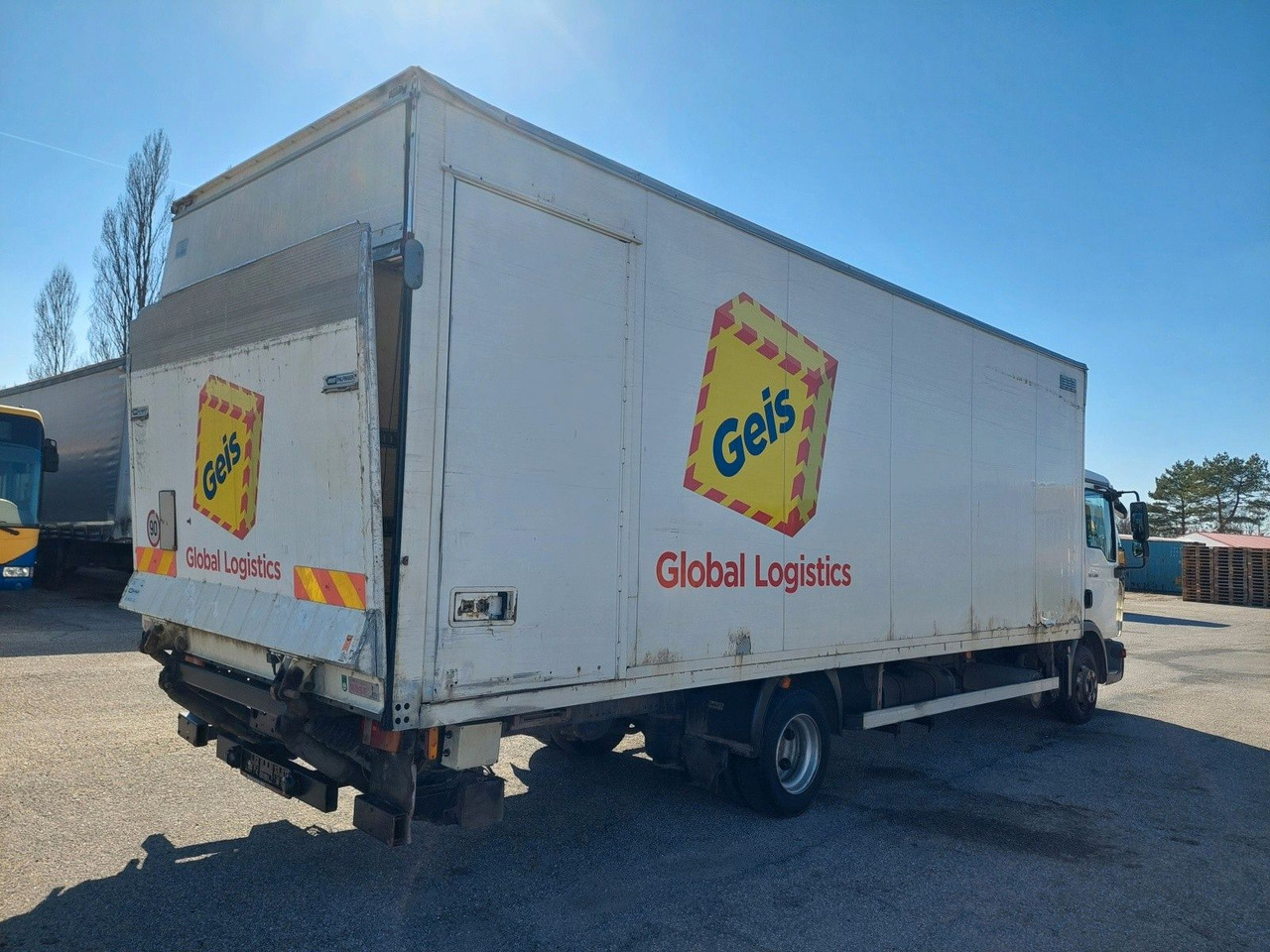 MAN TGL 7.180 4X2 BL - Dodávka skřín: obrázek 4 MAN TGL 7.180 4X2 BL - Dodávka skřín: obrázek 4