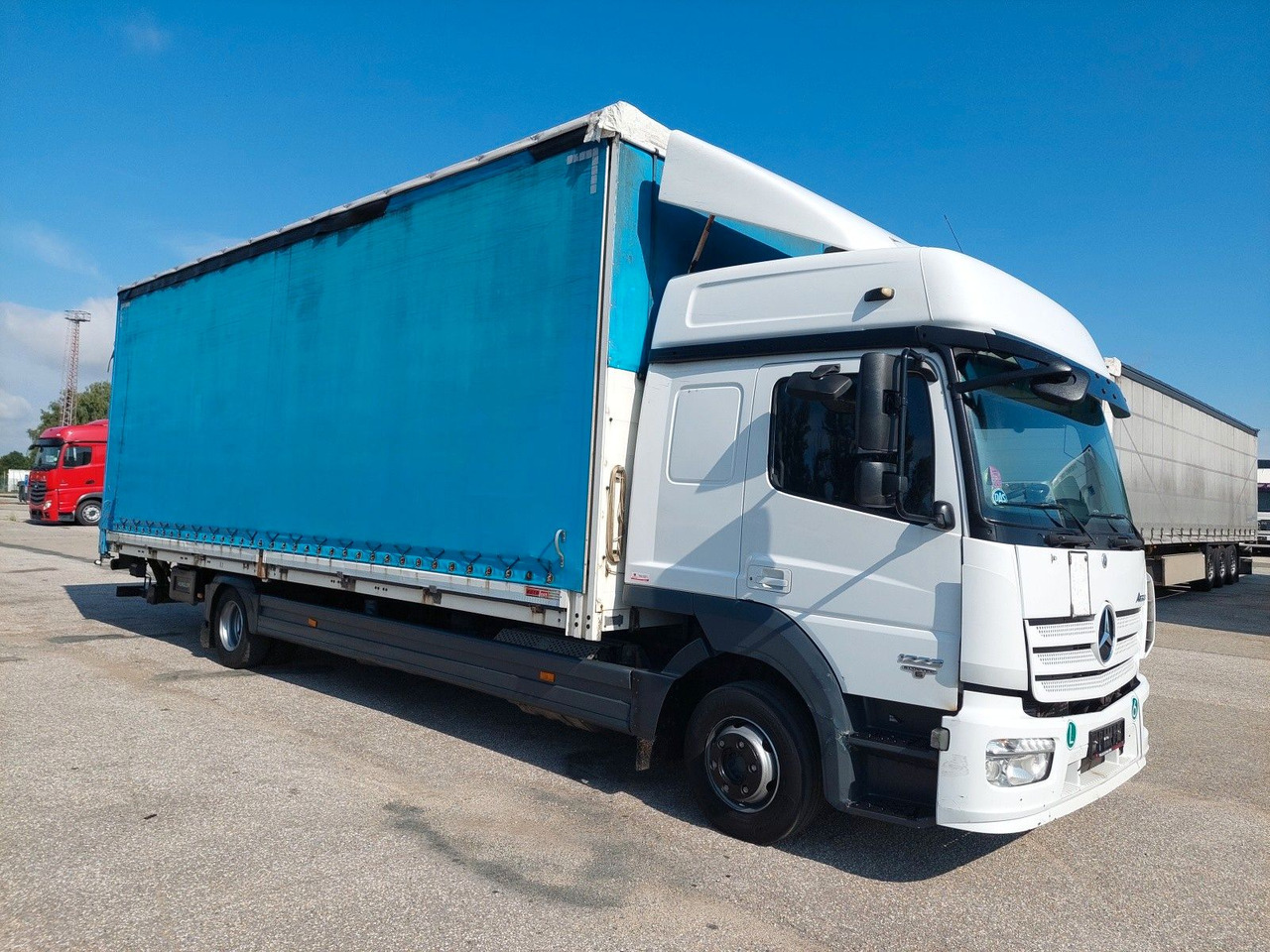 Mercedes-Benz Atego 1223 L/NR - Plachtový nákladní auto: obrázek 2 Mercedes-Benz Atego 1223 L/NR - Plachtový nákladní auto: obrázek 2