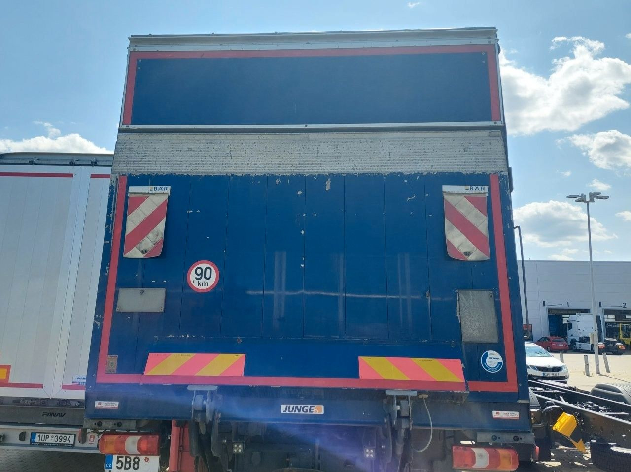 Mercedes-Benz Atego 1224L 4x2 LBW UNFALL!!! - Plachtový nákladní auto: obrázek 4 Mercedes-Benz Atego 1224L 4x2 LBW UNFALL!!! - Plachtový nákladní auto: obrázek 4