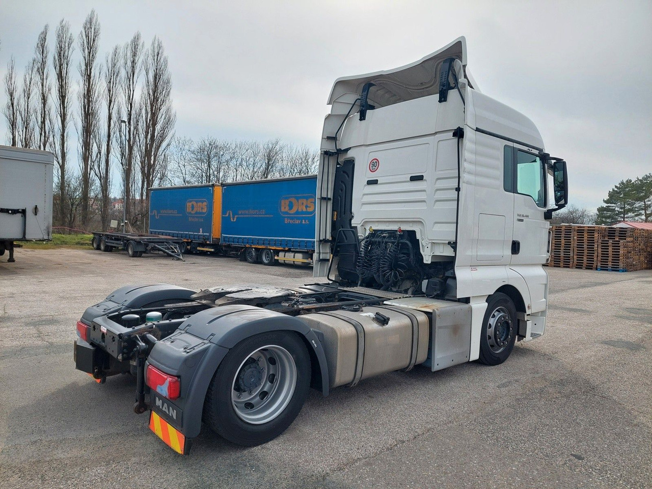 MAN TGX 18.480 4x2 LLS-U - Tahač: obrázek 4 MAN TGX 18.480 4x2 LLS-U - Tahač: obrázek 4