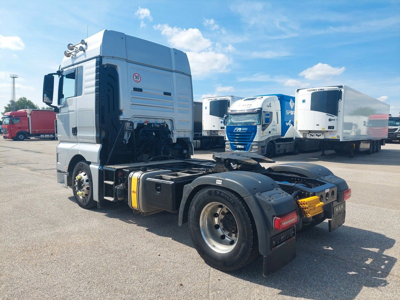 MAN TGX 18.500 4X2 BLS Kipphydraulik TOP AUsstattung - Tahač: obrázek 3 MAN TGX 18.500 4X2 BLS Kipphydraulik TOP AUsstattung - Tahač: obrázek 3
