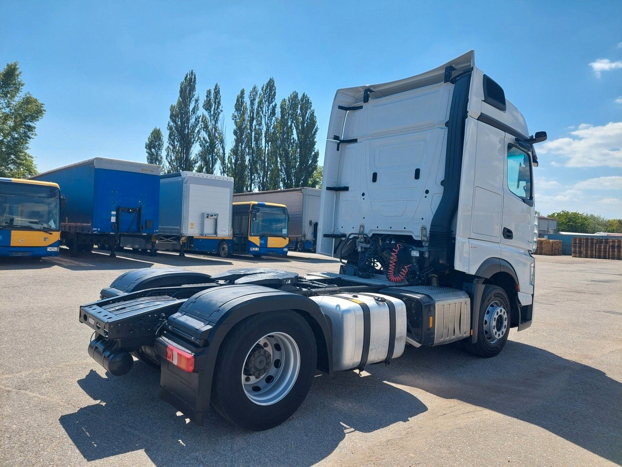 Mercedes-Benz Actros 5 1845 LS BigSpace 4x2 - Tahač: obrázek 4 Mercedes-Benz Actros 5 1845 LS BigSpace 4x2 - Tahač: obrázek 4