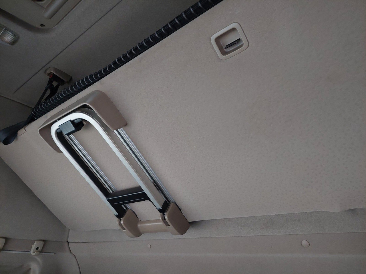 Scania R 440 LA6X2/4MNA leasing Scania R 440 LA6X2/4MNA: obrázek 25 Scania R 440 LA6X2/4MNA leasing Scania R 440 LA6X2/4MNA: obrázek 25