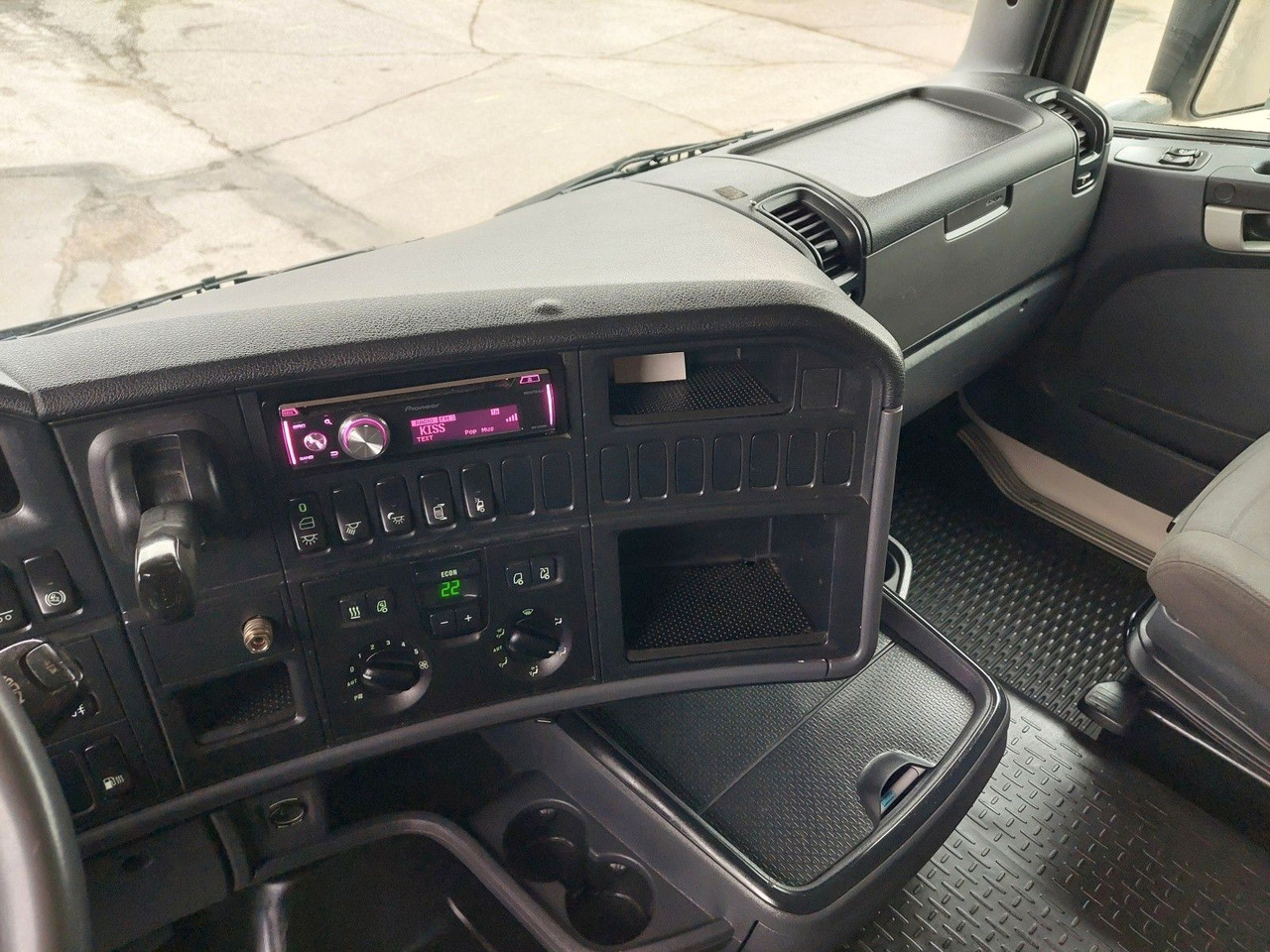 Scania R 440 LA6X2/4MNA leasing Scania R 440 LA6X2/4MNA: obrázek 23 Scania R 440 LA6X2/4MNA leasing Scania R 440 LA6X2/4MNA: obrázek 23