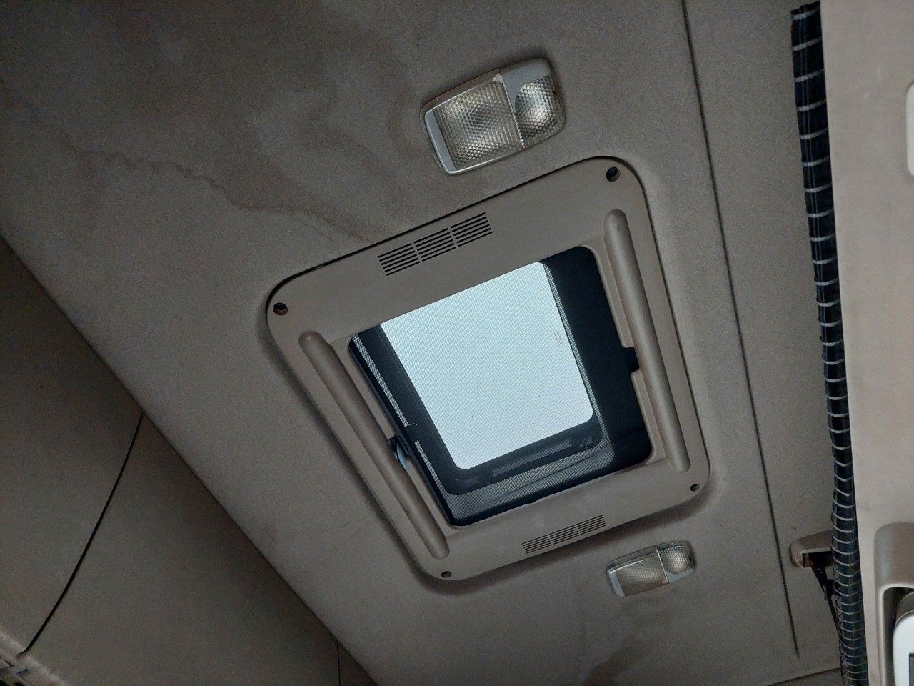 Scania R 440 LA6X2/4MNA leasing Scania R 440 LA6X2/4MNA: obrázek 28 Scania R 440 LA6X2/4MNA leasing Scania R 440 LA6X2/4MNA: obrázek 28