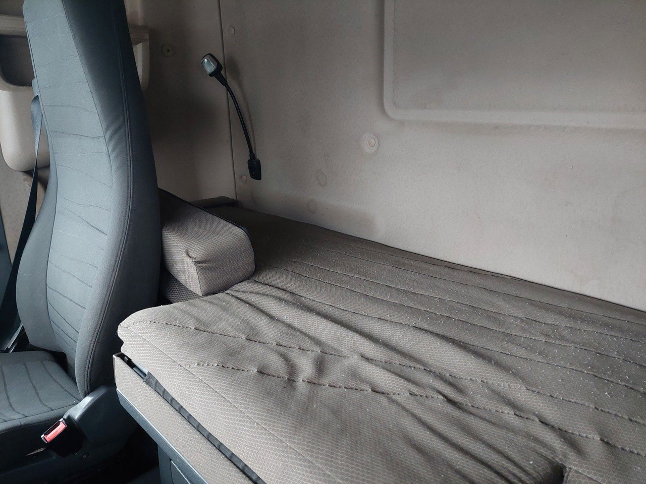 Scania R 440 LA6X2/4MNA leasing Scania R 440 LA6X2/4MNA: obrázek 24 Scania R 440 LA6X2/4MNA leasing Scania R 440 LA6X2/4MNA: obrázek 24