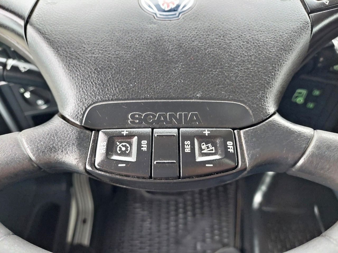 Scania R 440 LA6X2/4MNA leasing Scania R 440 LA6X2/4MNA: obrázek 38 Scania R 440 LA6X2/4MNA leasing Scania R 440 LA6X2/4MNA: obrázek 38