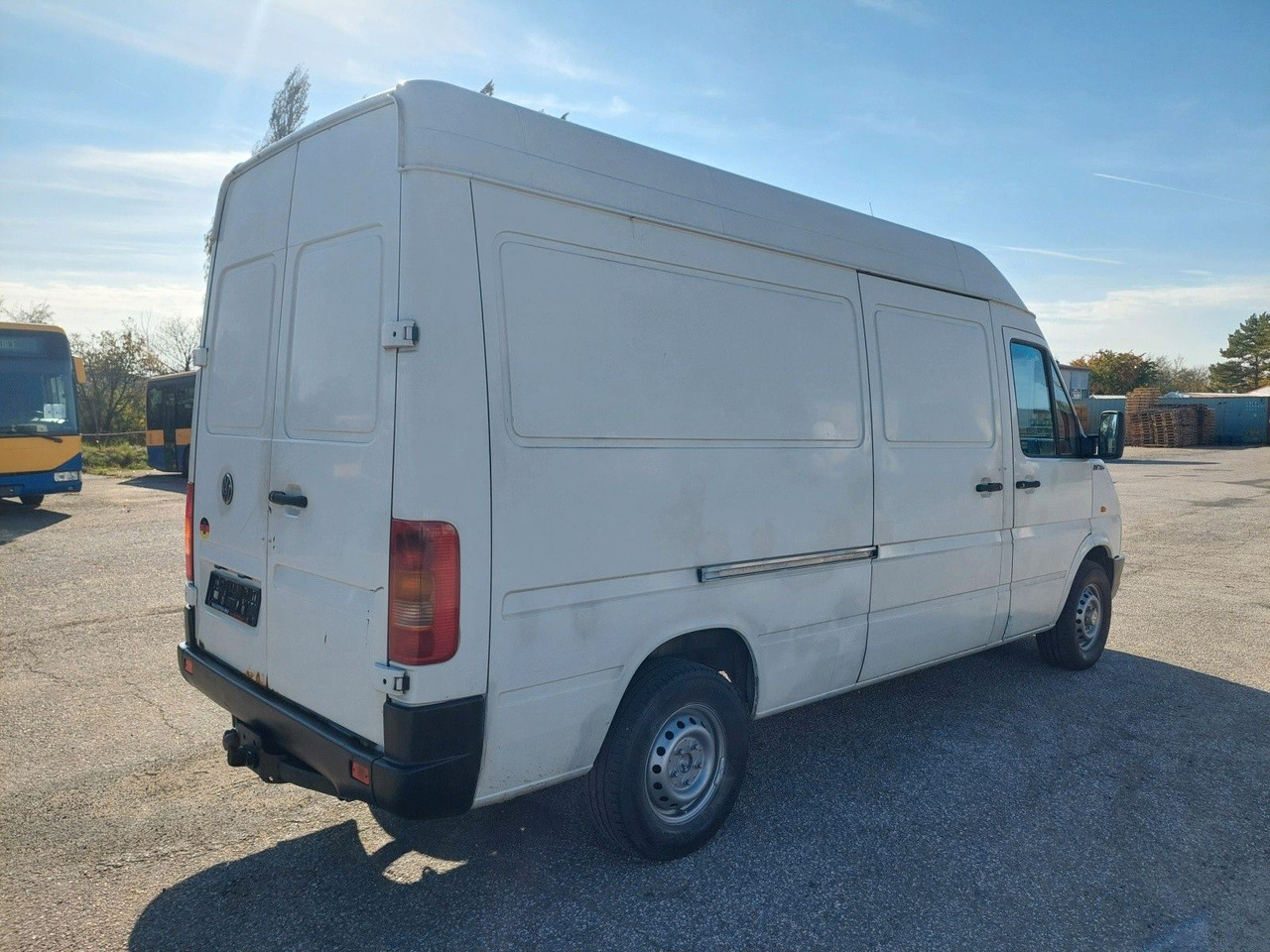 Volkswagen LT Kasten-Kombi 35 L2H2 Hochraum - Dodávka skřín: obrázek 4 Volkswagen LT Kasten-Kombi 35 L2H2 Hochraum - Dodávka skřín: obrázek 4