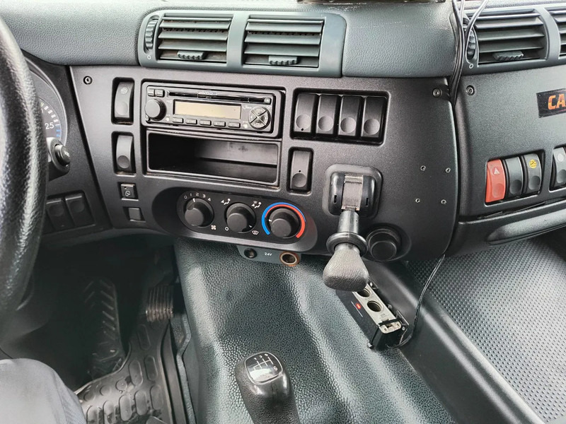 Skříňový nákladní auto DAF CF 65.220 CASE - D'HOLLANDIA 2000 KG - 269200 KM: obrázek 10 Skříňový nákladní auto DAF CF 65.220 CASE - D'HOLLANDIA 2000 KG - 269200 KM: obrázek 10