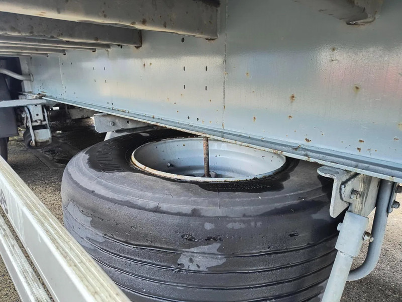 Plachtový návěs Pacton D'HOLLANDIA 2000KG + 2 LIFT AXLES: obrázek 15 Plachtový návěs Pacton D'HOLLANDIA 2000KG + 2 LIFT AXLES: obrázek 15