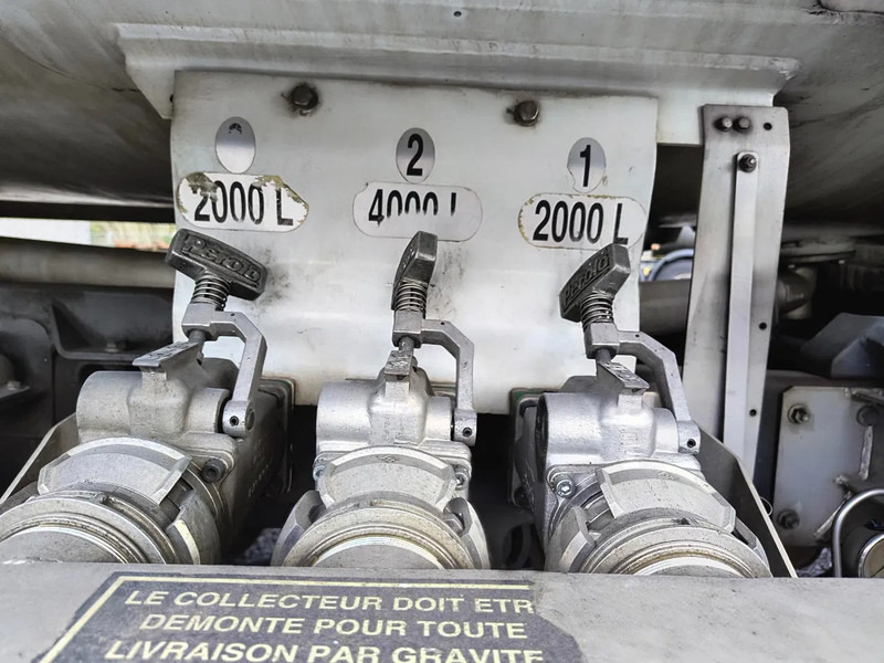 Cisternové vozidlo pro dopravu paliva Renault Midlum 220 8000L FUEL / CARBURANT TANK - 3 COMP/ A LAMES: obrázek 10