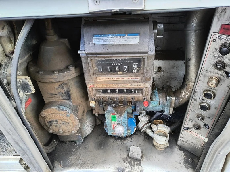 Cisternové vozidlo pro dopravu paliva Renault Midlum 220 8000L FUEL / CARBURANT TANK - 3 COMP/ A LAMES: obrázek 12