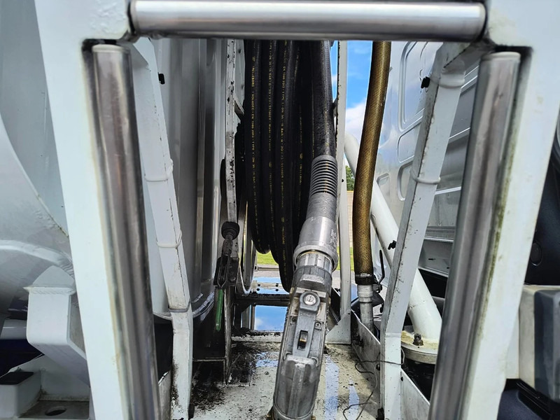 Cisternové vozidlo pro dopravu paliva Renault Premium 310 DXI CARBURANT / FUEL 13500L - 4 COMP: obrázek 11