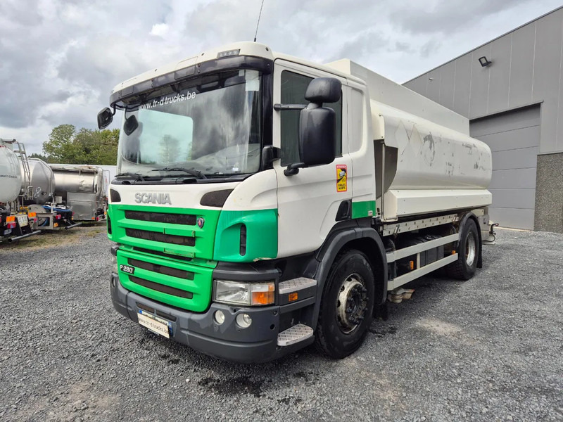 Scania P280 FUEL / CARBURANT 14000L - 5 COMP - RETARDER - Cisternové vozidlo: obrázek 1 Scania P280 FUEL / CARBURANT 14000L - 5 COMP - RETARDER - Cisternové vozidlo: obrázek 1