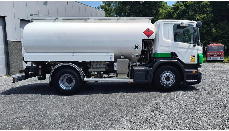 Scania P340 MAGYAR TANK - 14000L -RETARDER-SPRINGSUSPENSION - Cisternové vozidlo: obrázek 4 Scania P340 MAGYAR TANK - 14000L -RETARDER-SPRINGSUSPENSION - Cisternové vozidlo: obrázek 4