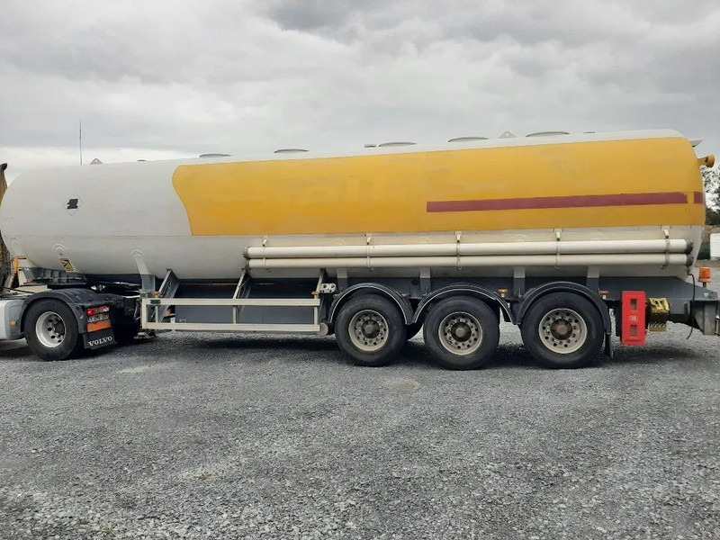 Stokota FUEL TANK 42000 L - 5 COMPARTMENTS - Cisternový návěs: obrázek 4 Stokota FUEL TANK 42000 L - 5 COMPARTMENTS - Cisternový návěs: obrázek 4