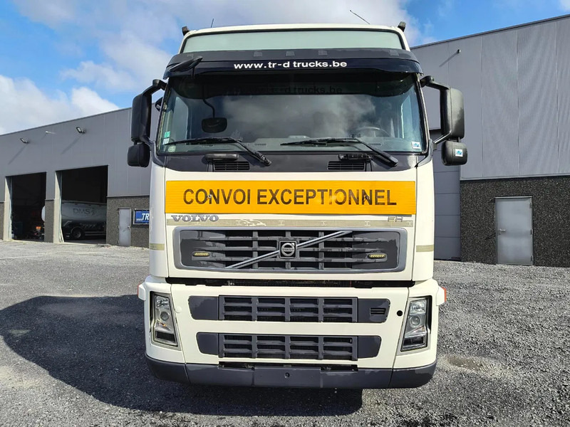 Volvo FH 13.520 6X2 - 90 TON - VOITH RETARDER - BIG AXLES - LIFTING AXLE - Tahač: obrázek 2 Volvo FH 13.520 6X2 - 90 TON - VOITH RETARDER - BIG AXLES - LIFTING AXLE - Tahač: obrázek 2