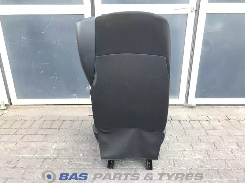 DAF CF Euro 6 - Sedaček pro Nákladní auto: obrázek 3 DAF CF Euro 6 - Sedaček pro Nákladní auto: obrázek 3