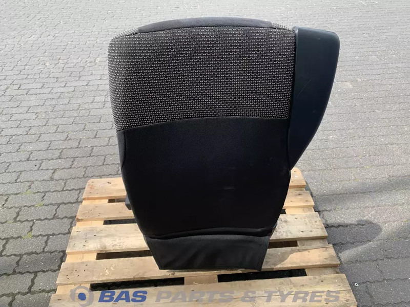 DAF CF Euro 6 - Sedaček pro Nákladní auto: obrázek 3 DAF CF Euro 6 - Sedaček pro Nákladní auto: obrázek 3