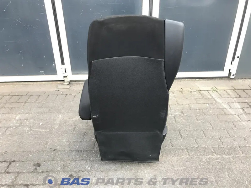 DAF CF Euro 6 - Sedaček pro Nákladní auto: obrázek 3 DAF CF Euro 6 - Sedaček pro Nákladní auto: obrázek 3