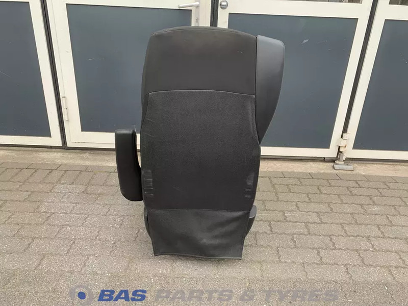 DAF CF Euro 6 - Sedaček pro Nákladní auto: obrázek 3 DAF CF Euro 6 - Sedaček pro Nákladní auto: obrázek 3