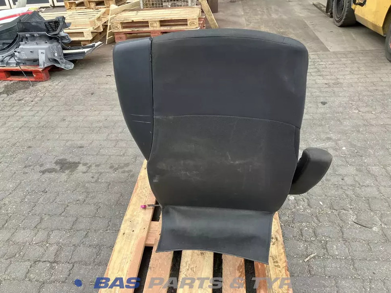 DAF CF Euro 6 - Sedaček pro Nákladní auto: obrázek 3 DAF CF Euro 6 - Sedaček pro Nákladní auto: obrázek 3
