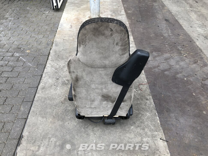 DAF CF75 Euro 4-5 - Sedaček pro Nákladní auto: obrázek 3 DAF CF75 Euro 4-5 - Sedaček pro Nákladní auto: obrázek 3