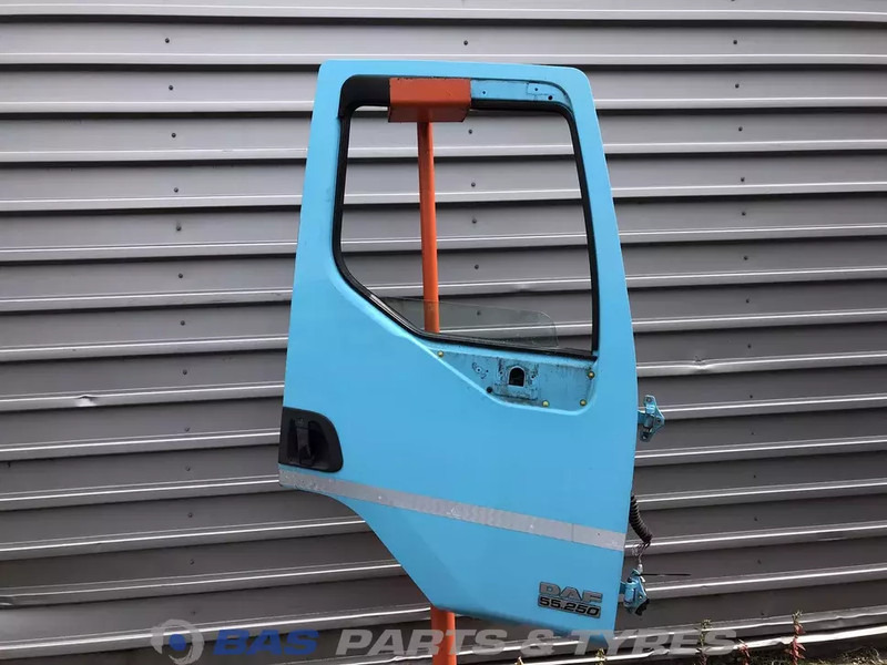 DAF LF55 Euro 4-5 - Dveře a díly pro Nákladní auto: obrázek 1 DAF LF55 Euro 4-5 - Dveře a díly pro Nákladní auto: obrázek 1