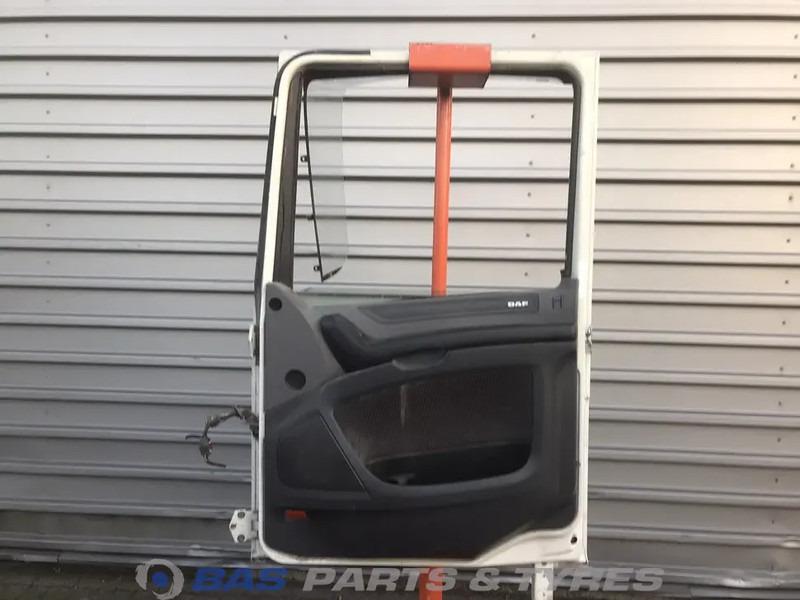 DAF XF106 Portier Rechts DAF 1881863 - Dveře a díly pro Nákladní auto: obrázek 2 DAF XF106 Portier Rechts DAF 1881863 - Dveře a díly pro Nákladní auto: obrázek 2