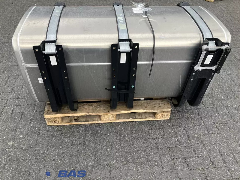 MAN Brandstoftank MAN 710 Liter 81122016766 - Palivová nádrž pro Nákladní auto: obrázek 2 MAN Brandstoftank MAN 710 Liter 81122016766 - Palivová nádrž pro Nákladní auto: obrázek 2