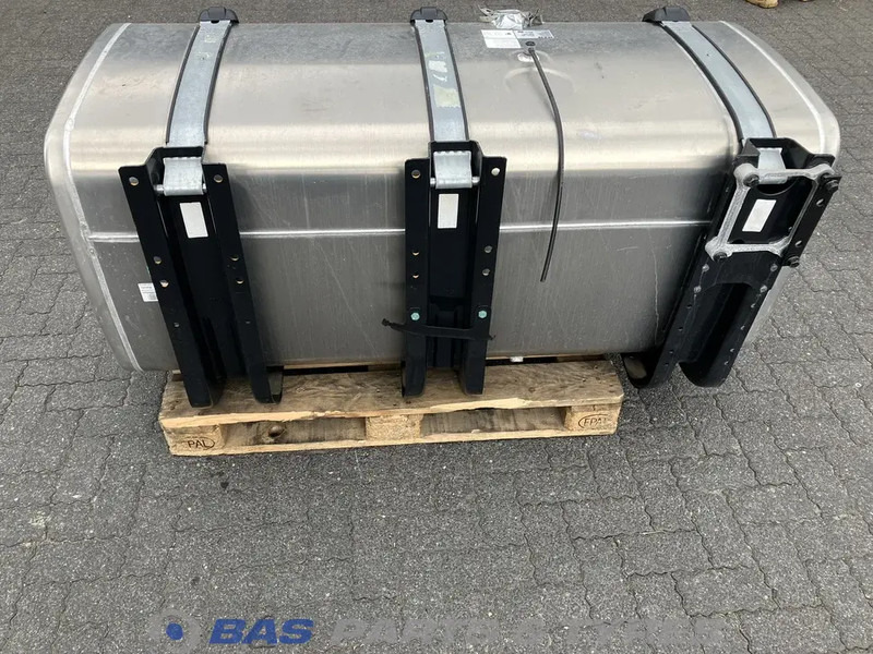 MAN Brandstoftank MAN 710 Liter 81122016766 - Palivová nádrž pro Nákladní auto: obrázek 2 MAN Brandstoftank MAN 710 Liter 81122016766 - Palivová nádrž pro Nákladní auto: obrázek 2