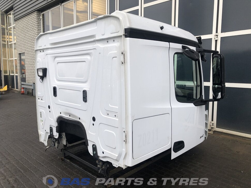 Mercedes-Benz Actros MP4 - Kabina a interiér pro Nákladní auto: obrázek 4 Mercedes-Benz Actros MP4 - Kabina a interiér pro Nákladní auto: obrázek 4