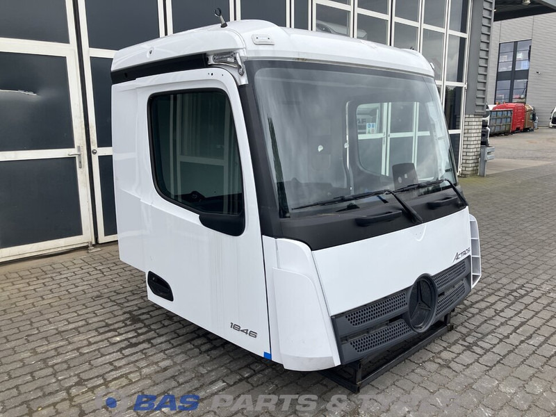 Mercedes-Benz Actros MP5 Mercedes ClassicSpace M-cab L1EH1 A 000 600 01 01 - Kabina a interiér pro Nákladní auto: obrázek 2 Mercedes-Benz Actros MP5 Mercedes ClassicSpace M-cab L1EH1 A 000 600 01 01 - Kabina a interiér pro Nákladní auto: obrázek 2