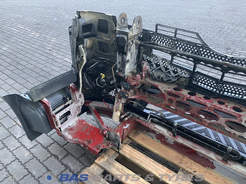 Mercedes-Benz Antos MP4 - Nárazník pro Nákladní auto: obrázek 4 Mercedes-Benz Antos MP4 - Nárazník pro Nákladní auto: obrázek 4